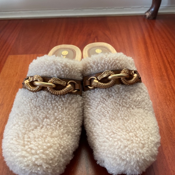 Clogs - Picture 2 of 2